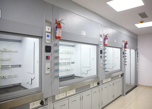 How Modern Fume Hoods Improve Safety in Indian Laboratories